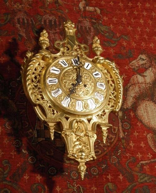 fig 2. Stunning Large Gilt Brass Cartel Clock